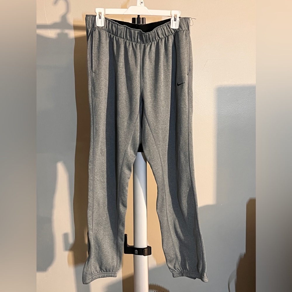 Nike Woman’s Thermafit pants